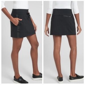 Skort Athleta Metro Black